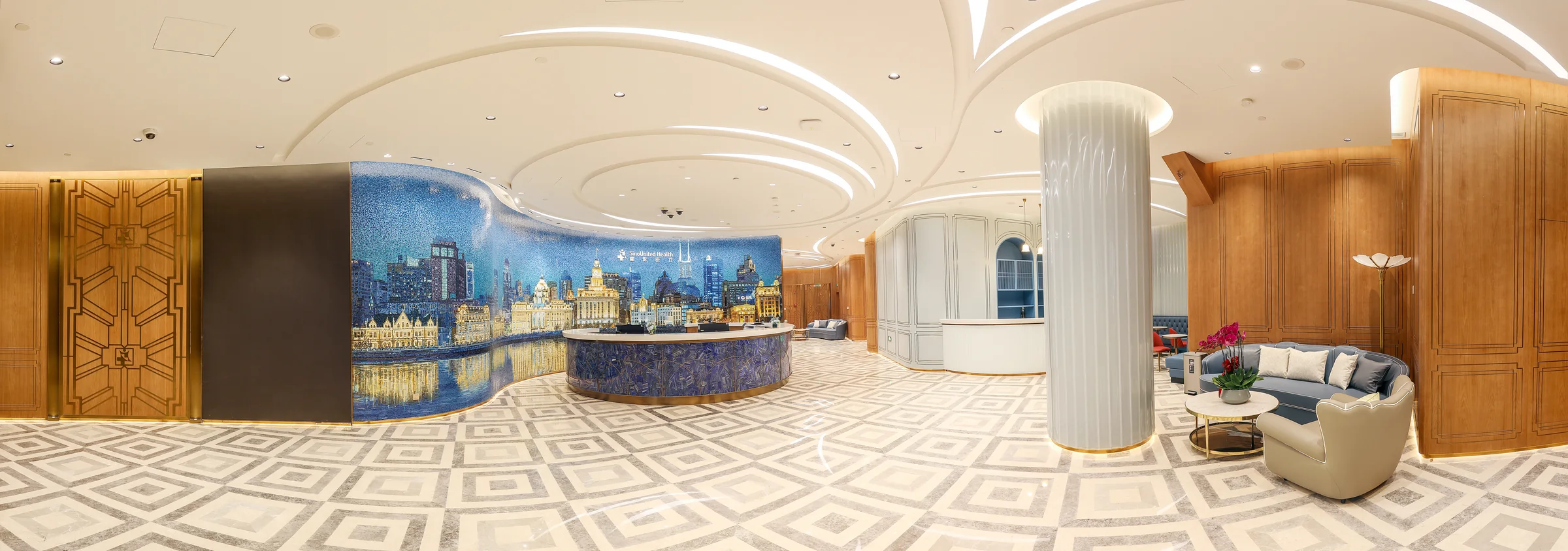Panoramic view of the Shanghai SinoUnited Hospital reception lobby